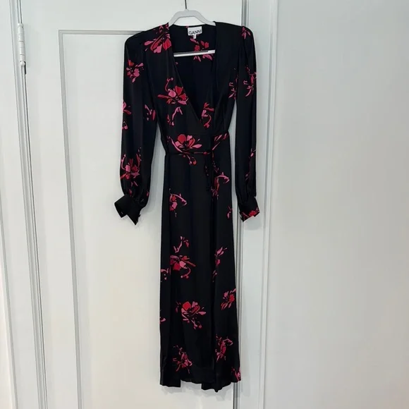 long sleeve 60s mini dress Chaser Lara True Black Mini Dress